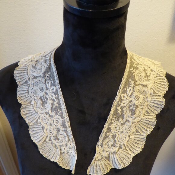 VINTAGE ANTIQUE 16” VICTORIAN CREAM LACE COLLAR - Picture 11 of 16